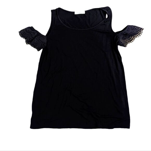 COPY - BLACK TEE WITH LACE SLEEVE CUFFS - Picture 1 of 1